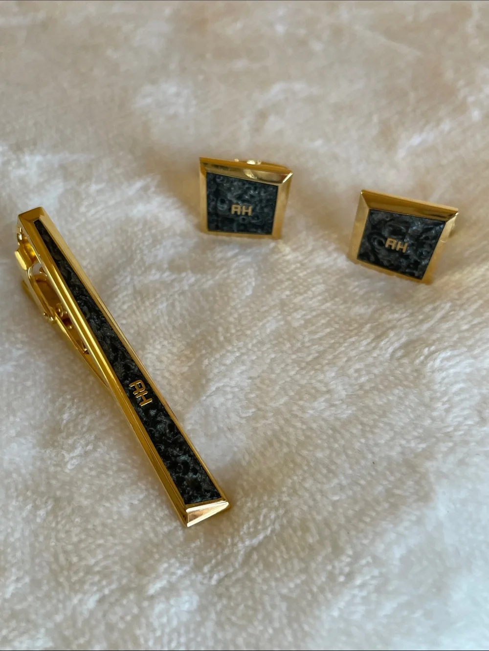 New Vintage Rykiel Homme Gold Monogram RH Tie-Clip and Cufflinks Set Rare